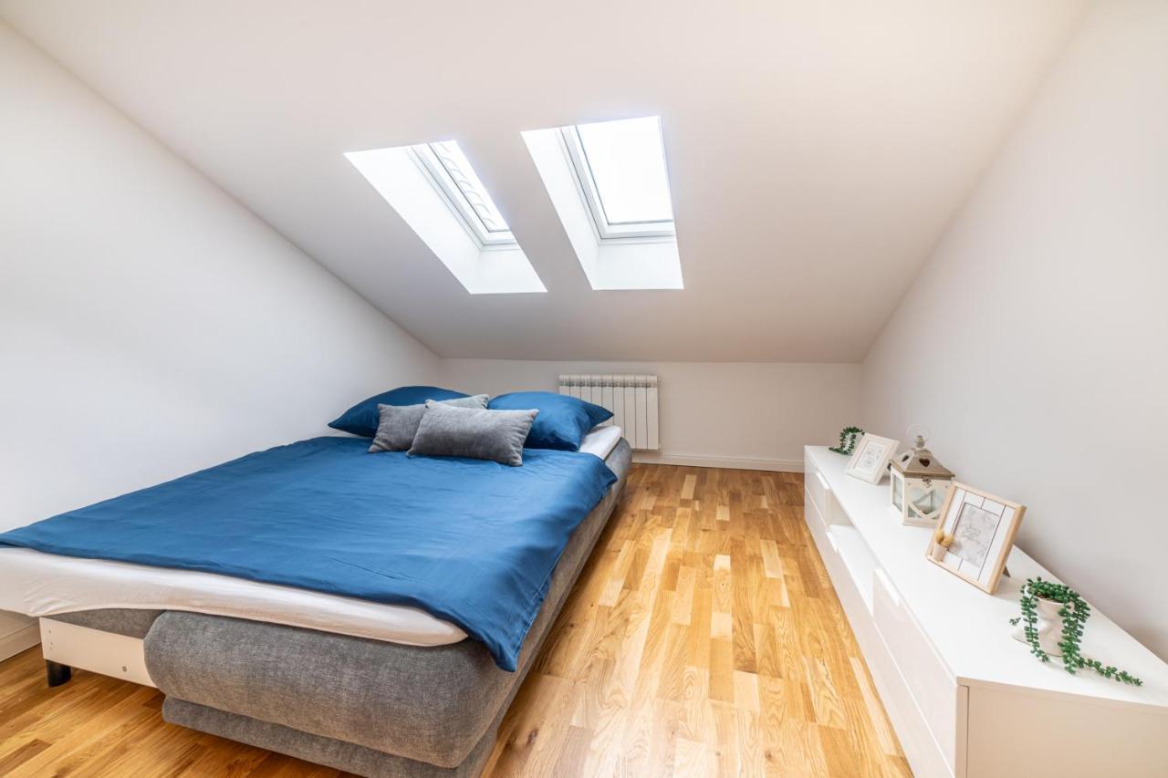 Pleasant In An Apart In The Center Of Apartament Praga